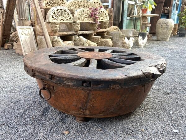 Old Aged Round Antique Wooden Coffee Table-3