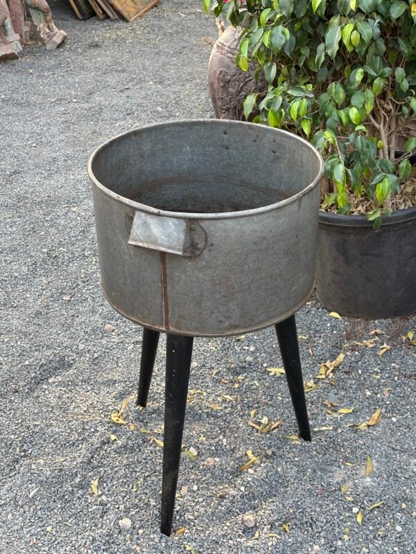 Vintage Iron Planter with Stand – Rustic Industrial Metal Pot (H27 x L17 x W17 inches)