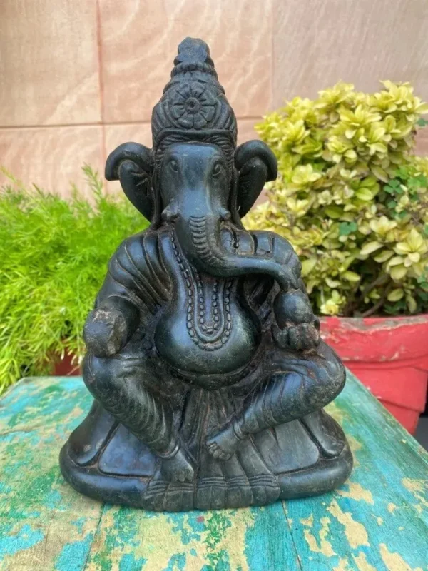 Antique Black Stone Hand-Carved Lord Ganesha Idol – Rare Hindu God Sculpture (11 x 8 Inches)