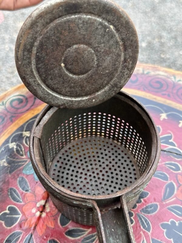 Antique Old Metal Noodle Press Machine – Vintage Kitchen Utility Tool4