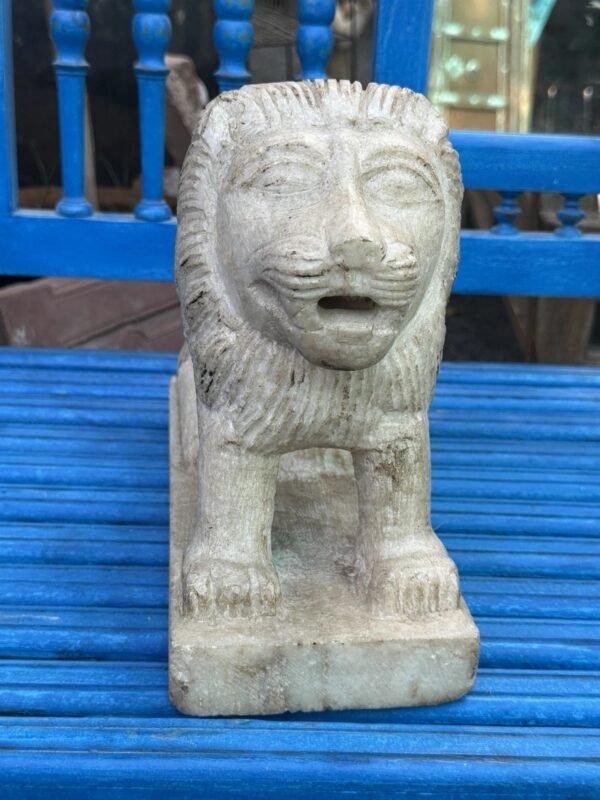 Marble Lion Sculpture2