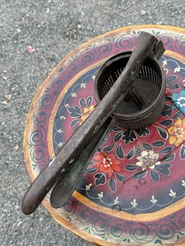 Antique Old Metal Noodle Press Machine – Vintage Kitchen Utility Tool1