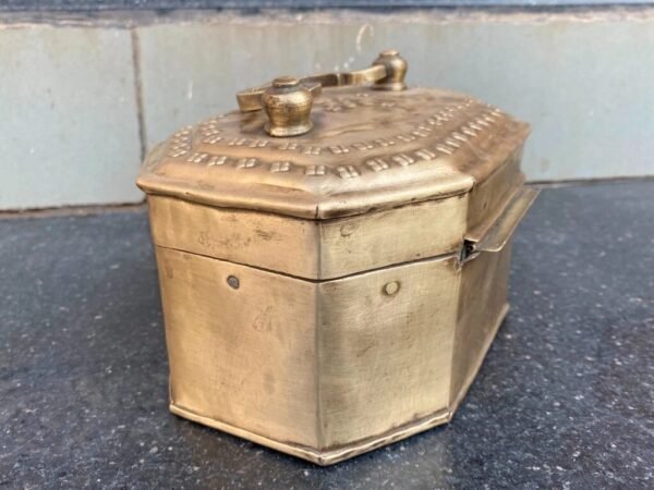 1800's Antique Brass Hand-Crafted Mughal Betel Nut Box Paan Dan3
