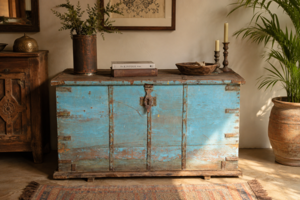 Vintage Wooden Storage Trunk2-collectible vintage