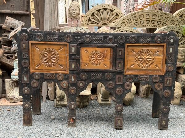 Vintage Carved Wooden Sideboard3